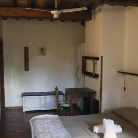 Gasthaus Country House Ca' Vernaccia Urbino Exterior foto